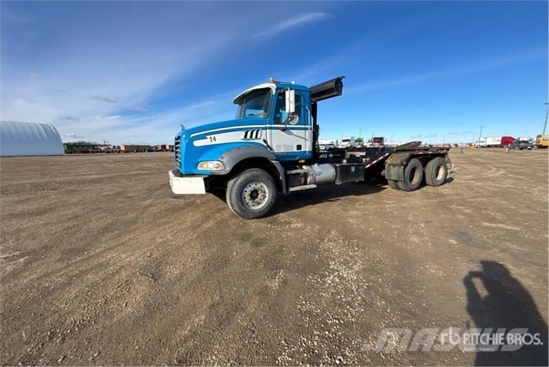 Mack 700 6x4 Roll-Off Truck Portaalsysteem vrachtwagens