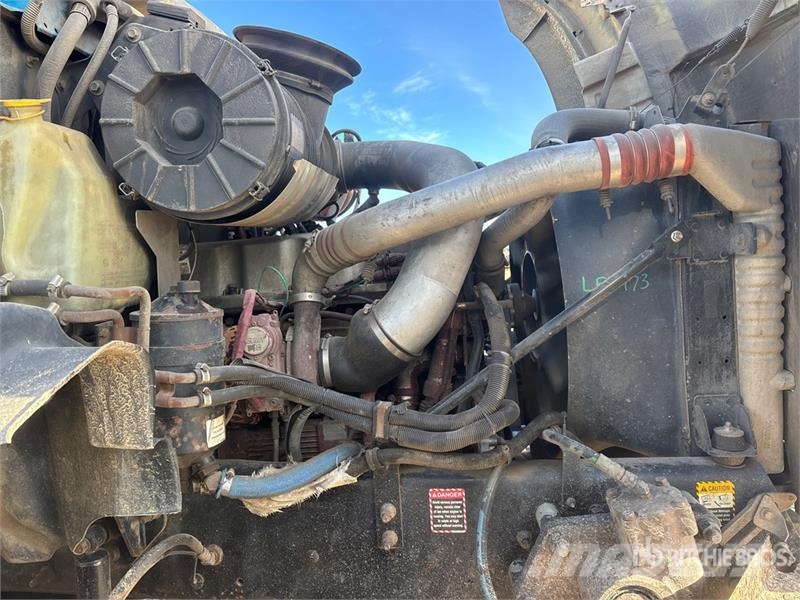 Mack 700 6x4 Roll-Off Truck Portaalsysteem vrachtwagens