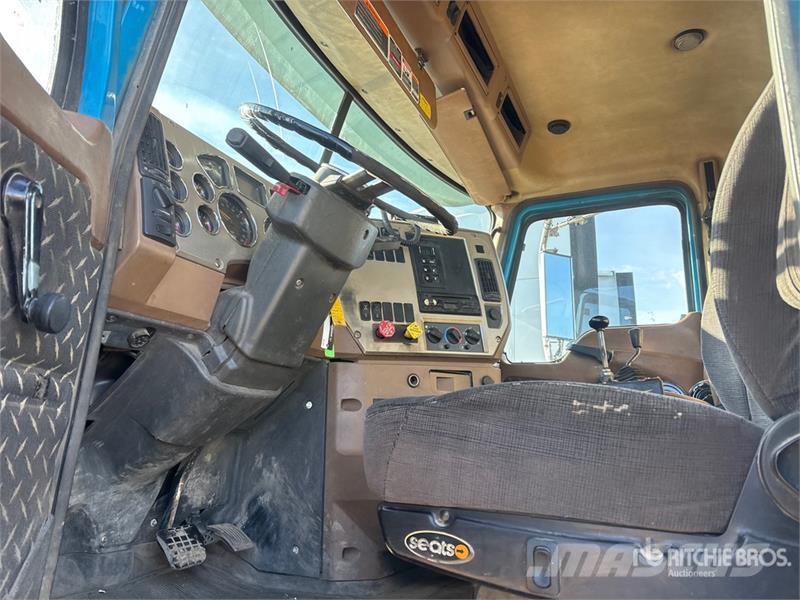 Mack 700 6x4 Roll-Off Truck Portaalsysteem vrachtwagens