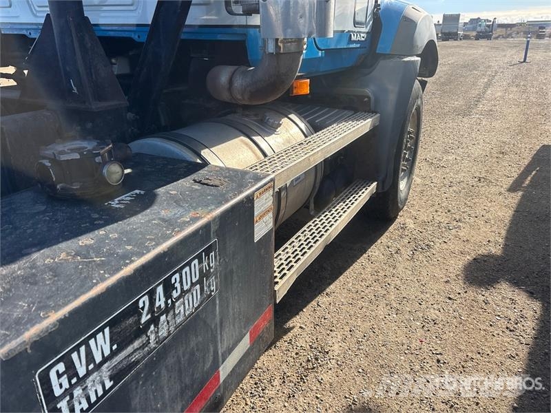 Mack 700 6x4 Roll-Off Truck Portaalsysteem vrachtwagens