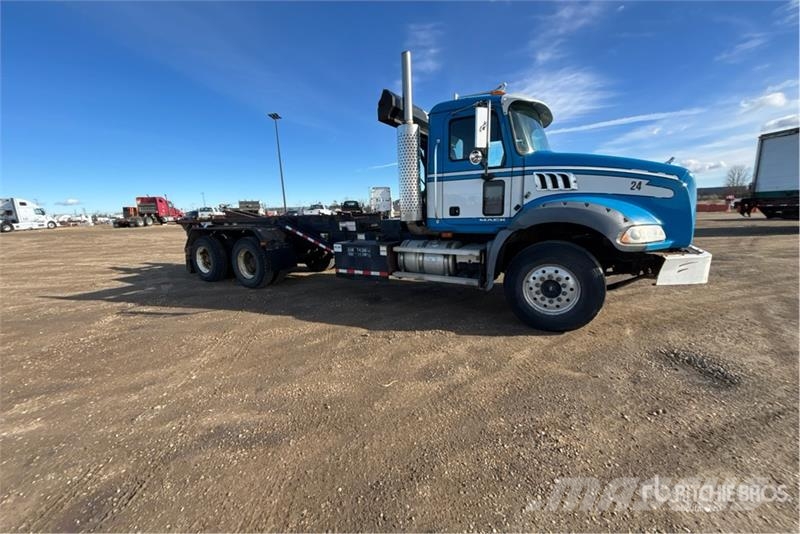 Mack 700 6x4 Roll-Off Truck Portaalsysteem vrachtwagens