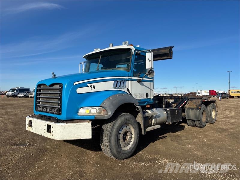Mack 700 6x4 Roll-Off Truck Portaalsysteem vrachtwagens