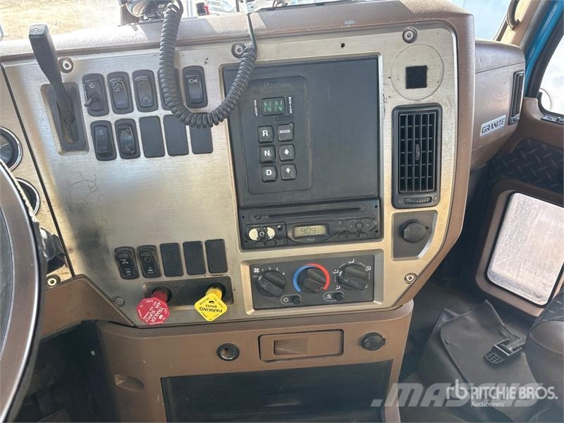 Mack 700 6x4 Roll-Off Truck Portaalsysteem vrachtwagens