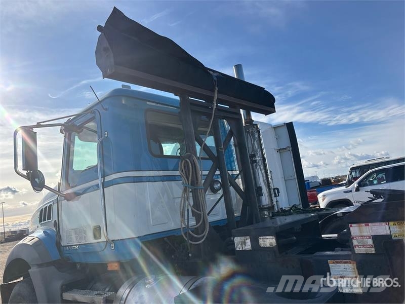 Mack 700 6x4 Roll-Off Truck Portaalsysteem vrachtwagens