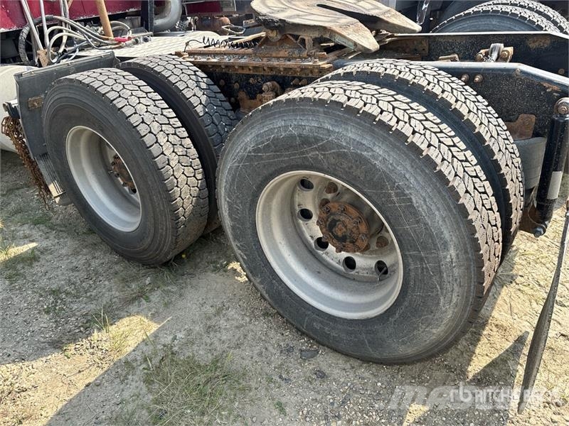 Mack AN64T 6x4 T/A Sleeper Truck Tractor Truck Tractor Units