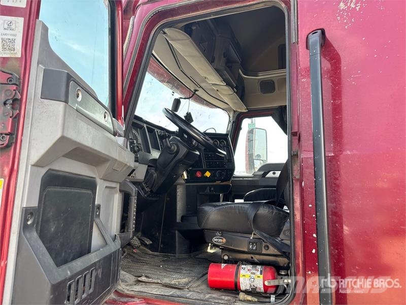 Mack AN64T 6x4 T/A Sleeper Truck Tractor Truck Tractor Units