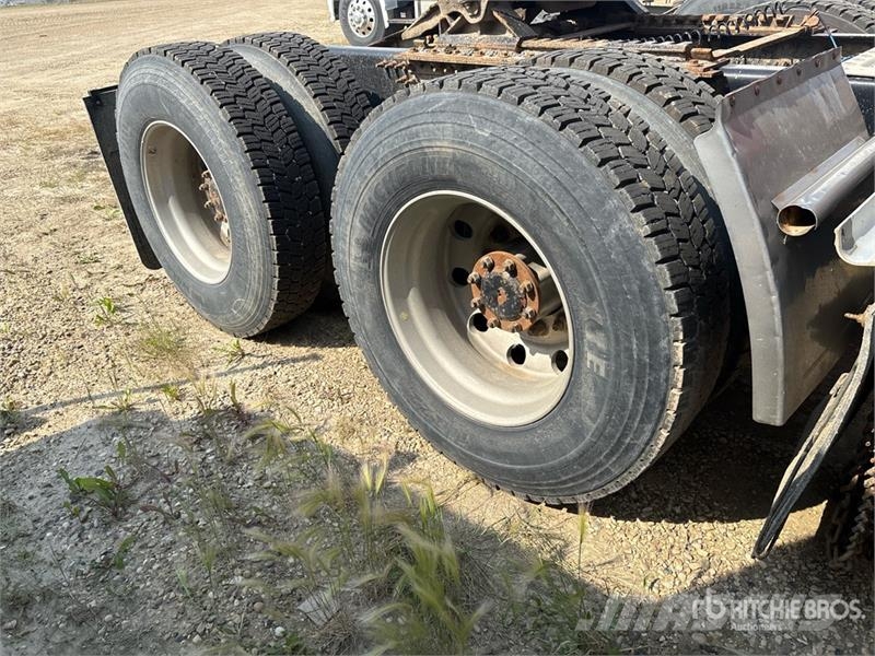Mack AN64T 6x4 T/A Sleeper Truck Tractor Truck Tractor Units