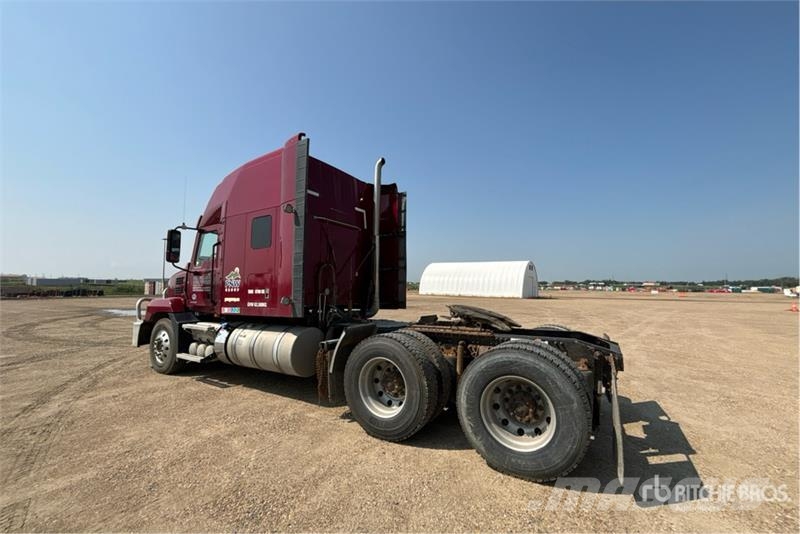 Mack AN64T 6x4 T/A Sleeper Truck Tractor Truck Tractor Units