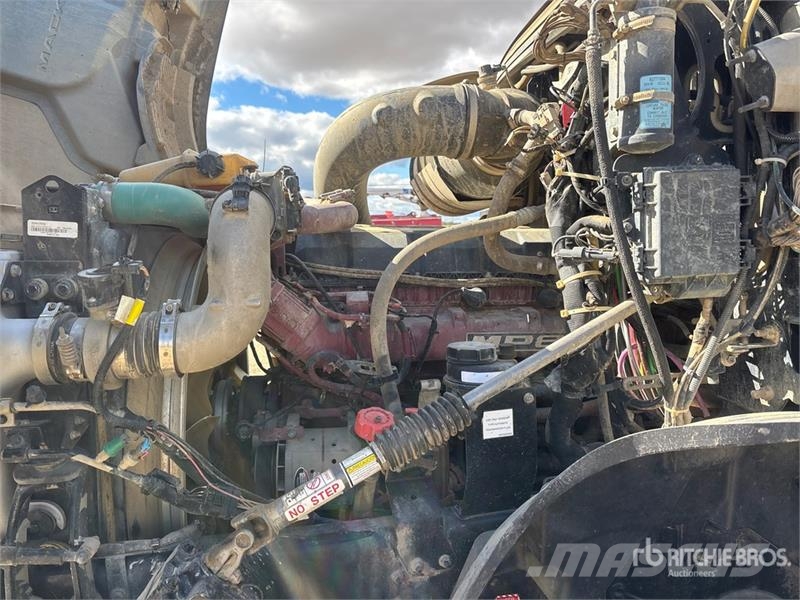 Mack AN64T Anthem 6x4 T/A Sleeper Truck Tractor Sattelzugmaschinen