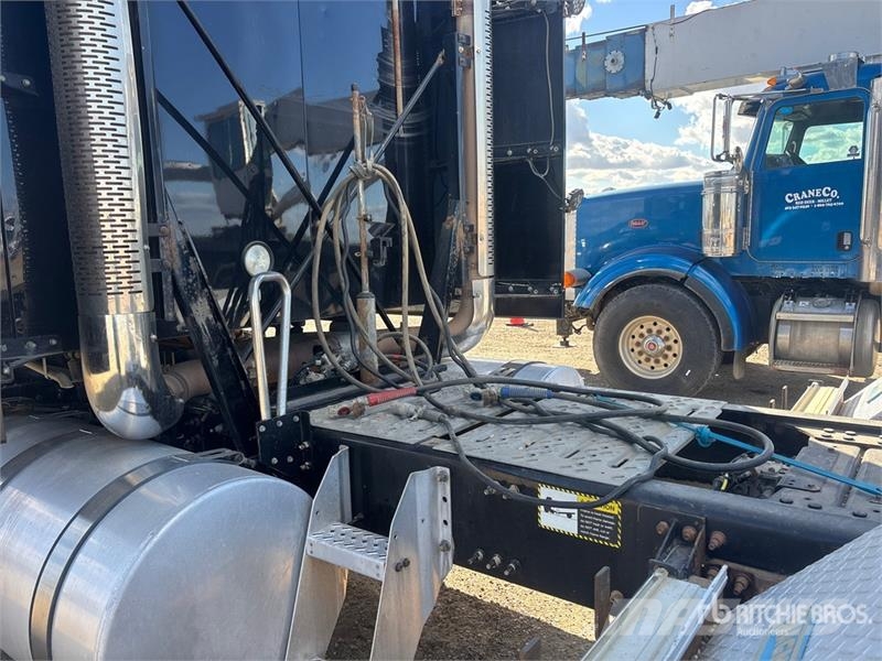 Mack AN64T Anthem 6x4 T/A Sleeper Truck Tractor Tracteur routier