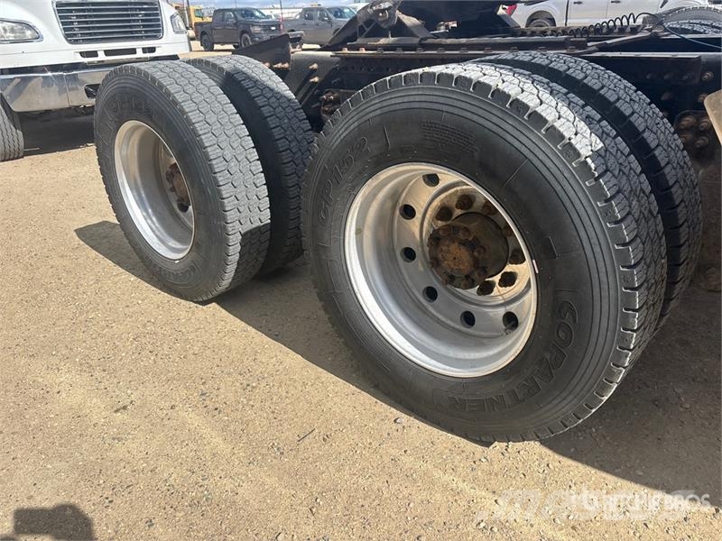 Mack AN64T Anthem 6x4 T/A Sleeper Truck Tractor Motrici e Trattori Stradali