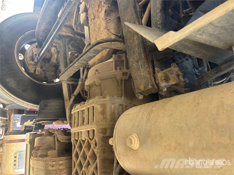 Mack AN64T Anthem 6x4 T/A Sleeper Truck Tractor Motrici e Trattori Stradali