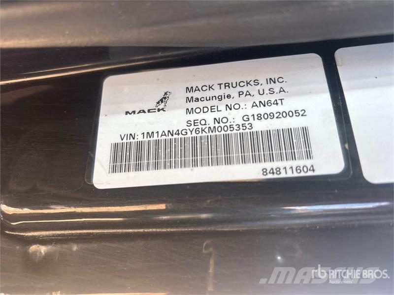 Mack AN64T Anthem 6x4 T/A Sleeper Truck Tractor Motrici e Trattori Stradali