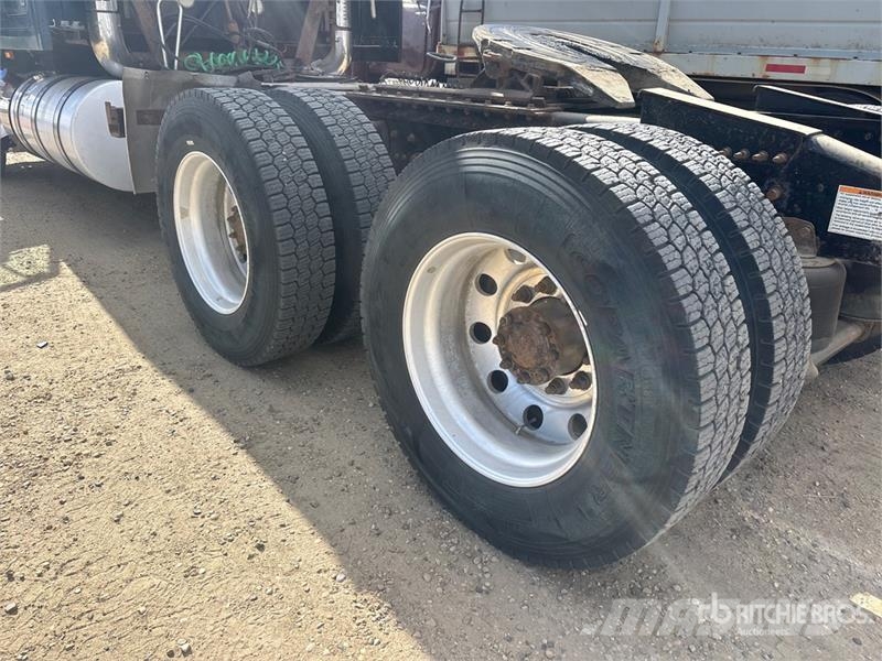 Mack AN64T Anthem 6x4 T/A Sleeper Truck Tractor Motrici e Trattori Stradali