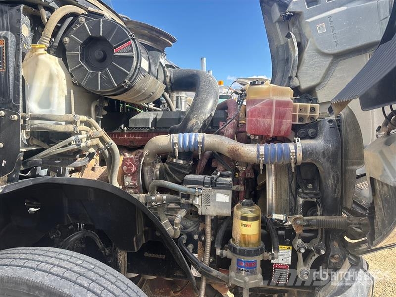 Mack AN64T Anthem 6x4 T/A Sleeper Truck Tractor Motrici e Trattori Stradali
