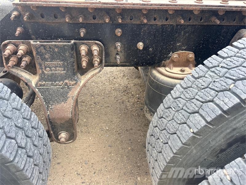 Mack AN64T Anthem 6x4 T/A Sleeper Truck Tractor Motrici e Trattori Stradali