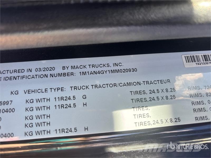 Mack AN64T Anthem 6x4 T/A Sleeper Truck Tractor Tracteur routier