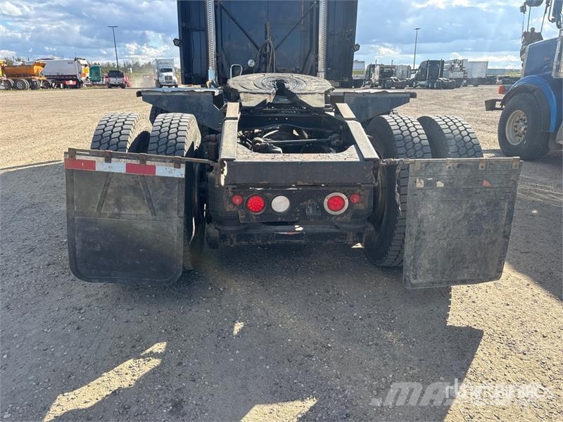 Mack AN64T Anthem 6x4 T/A Sleeper Truck Tractor Tracteur routier