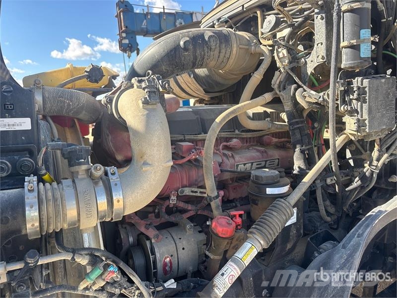 Mack AN64T Anthem 6x4 T/A Sleeper Truck Tractor Tracteur routier