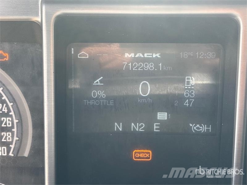 Mack AN64T Anthem 6x4 T/A Sleeper Truck Tractor Motrici e Trattori Stradali