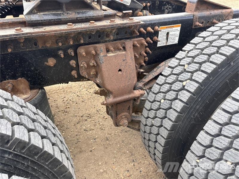 Mack AN64T Anthem 6x4 T/A Sleeper Truck Tractor Sattelzugmaschinen