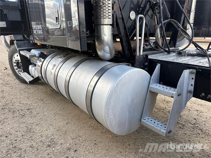 Mack AN64T Anthem 6x4 T/A Sleeper Truck Tractor Sattelzugmaschinen