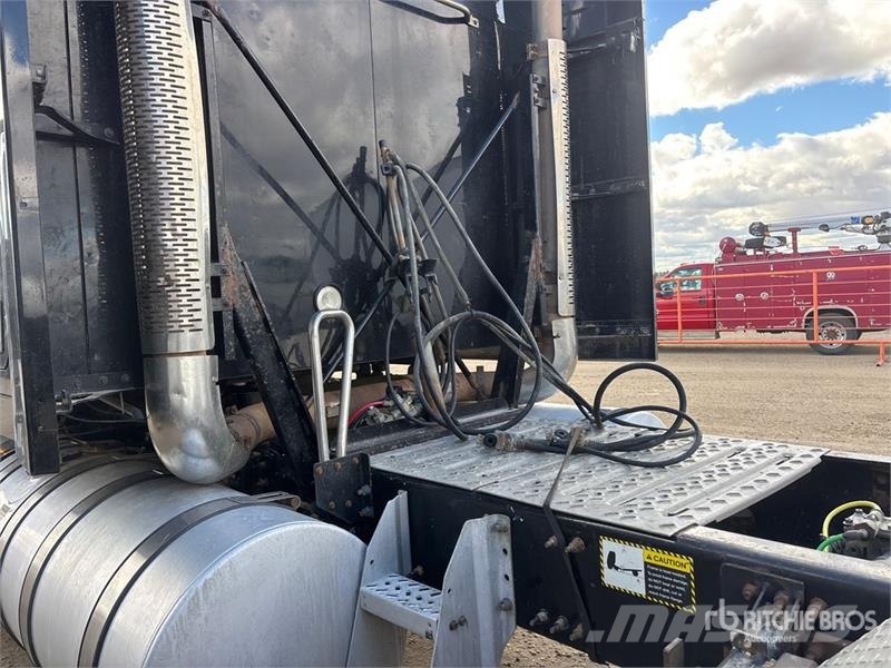 Mack AN64T Anthem 6x4 T/A Sleeper Truck Tractor Sattelzugmaschinen
