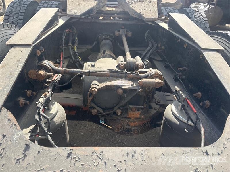 Mack AN64T Anthem 6x4 T/A Sleeper Truck Tractor Motrici e Trattori Stradali