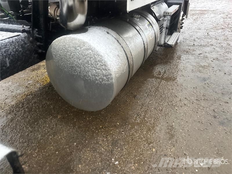 Mack Anthem 6x4 T/A Sleeper Truck Tractor Sadulveokid