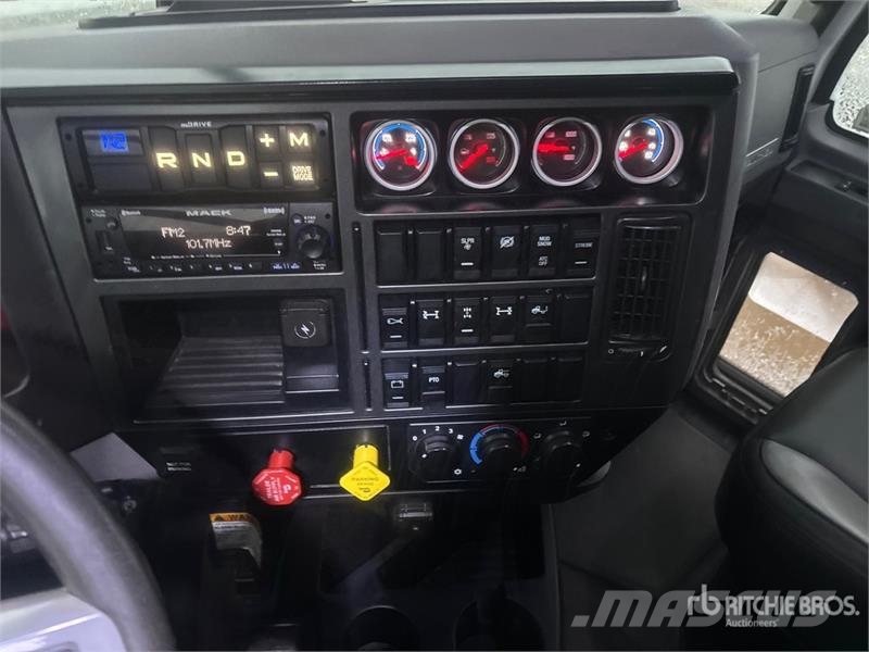 Mack Anthem 6x4 T/A Sleeper Truck Tractor Sadulveokid