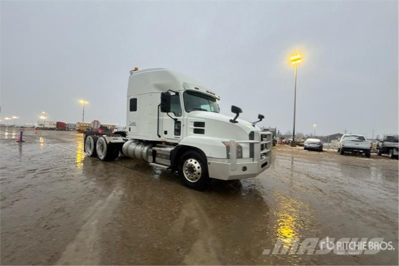 Mack Anthem 6x4 T/A Sleeper Truck Tractor Sadulveokid