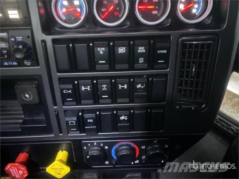 Mack Anthem 6x4 T/A Sleeper Truck Tractor Sadulveokid