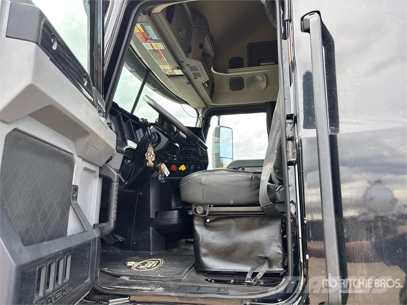 Mack Anthem 6x4 T/A Sleeper Truck Tractor Naudoti vilkikai