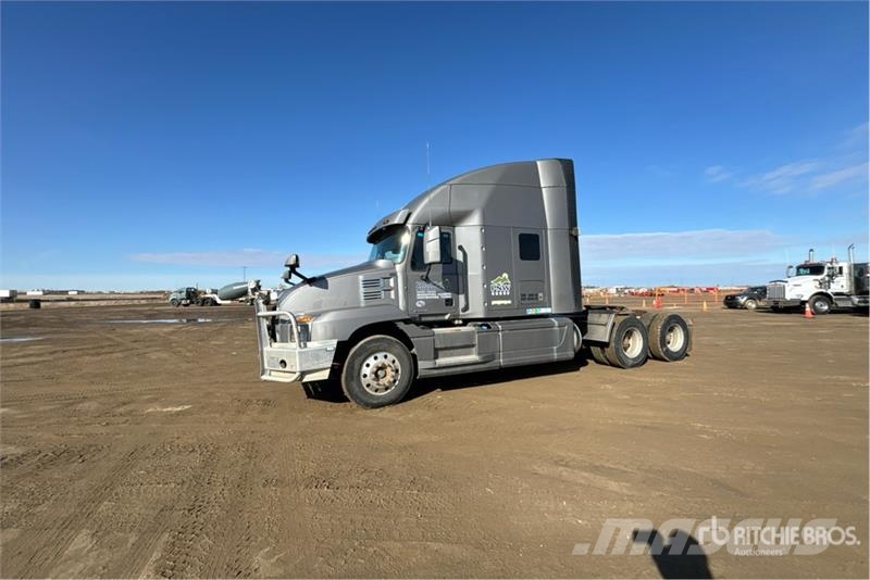 Mack Anthem 6x4 T/A Sleeper Truck Tractor Tractor Units