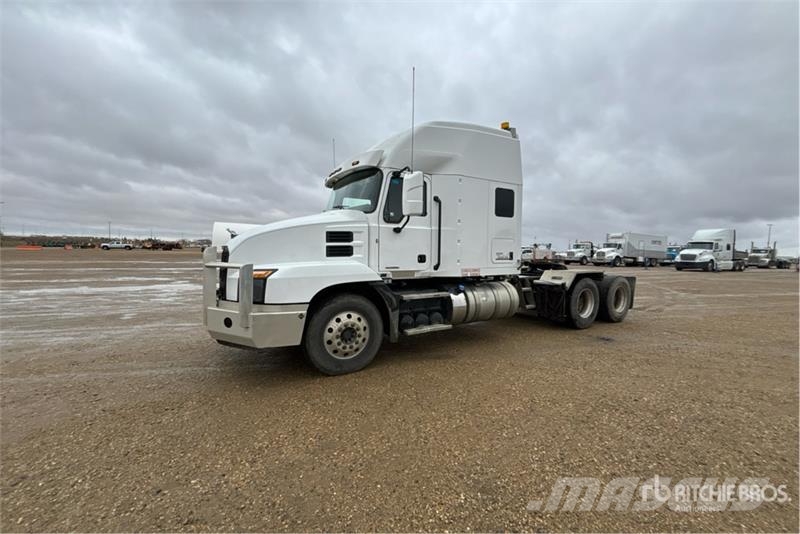 Mack Anthem 6x4 T/A Sleeper Truck Tractor Tractor Units