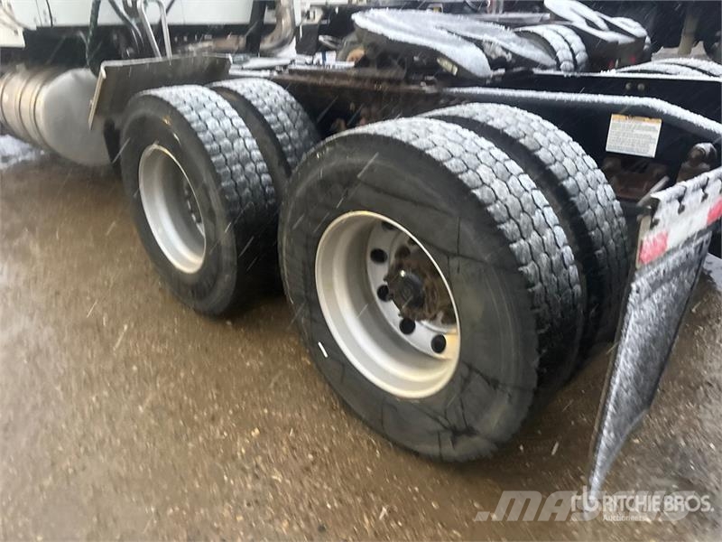 Mack Anthem 6x4 T/A Sleeper Truck Tractor Sadulveokid