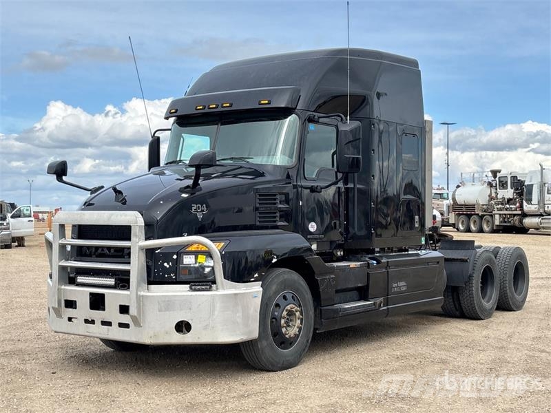 Mack Anthem 6x4 T/A Sleeper Truck Tractor Naudoti vilkikai