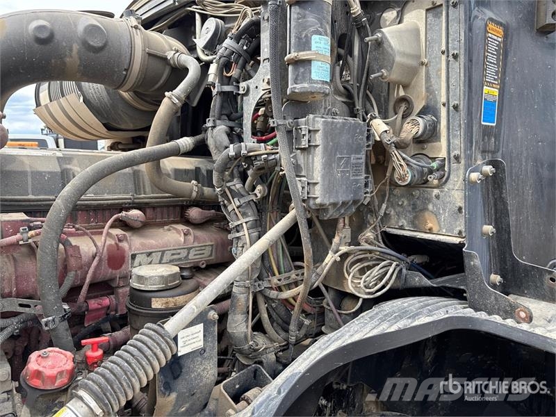 Mack Anthem 6x4 T/A Sleeper Truck Tractor Naudoti vilkikai