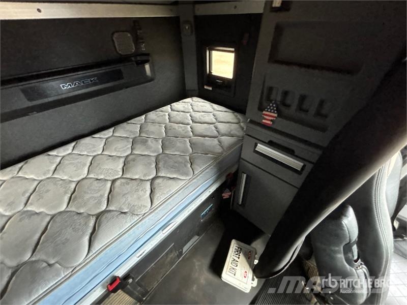Mack Anthem 6x4 T/A Sleeper Truck Tractor Naudoti vilkikai