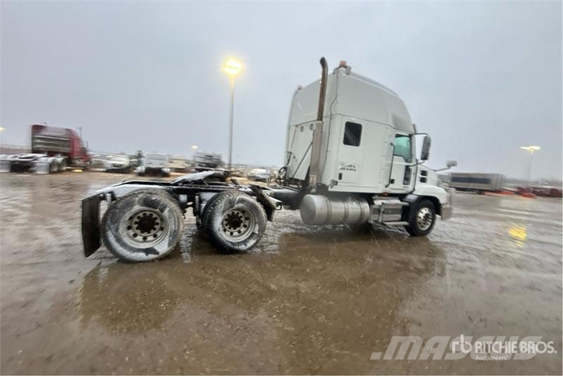 Mack Anthem 6x4 T/A Sleeper Truck Tractor Sadulveokid