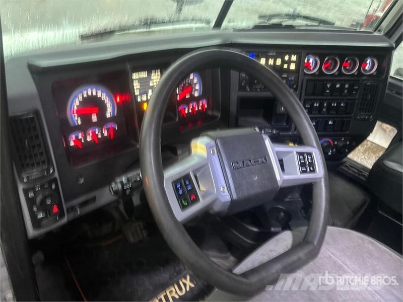 Mack Anthem 6x4 T/A Sleeper Truck Tractor Sadulveokid