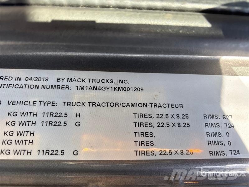 Mack Anthem 6x4 T/A Sleeper Truck Tractor Tractor Units