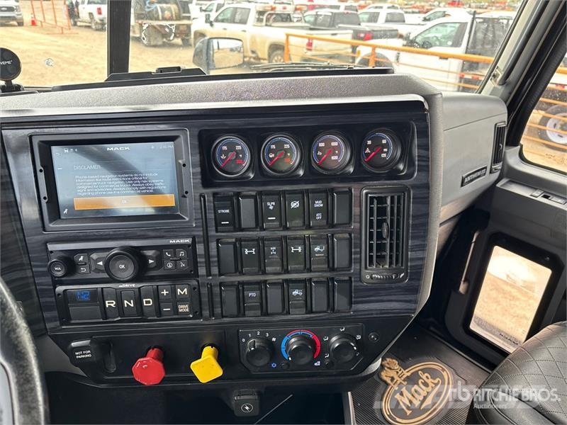 Mack Anthem 6x4 T/A Sleeper Truck Tractor Naudoti vilkikai