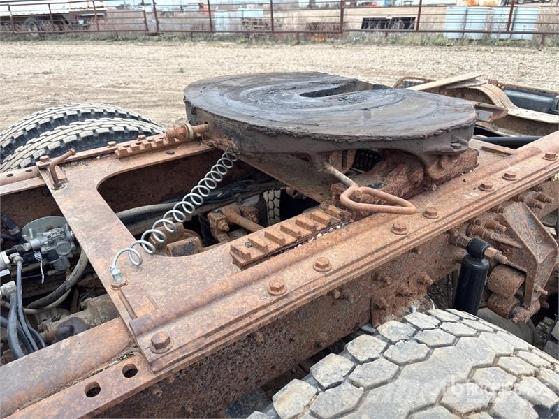 Mack CH613 Vilcēji