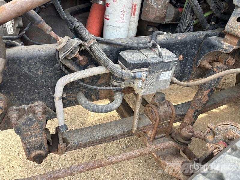 Mack CH613 탱커 트럭