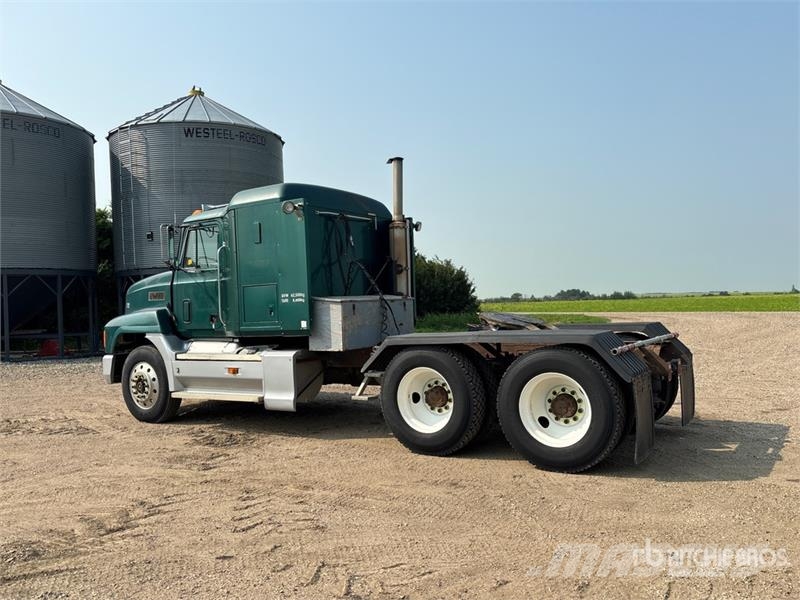 Mack CH613 Tractor Units