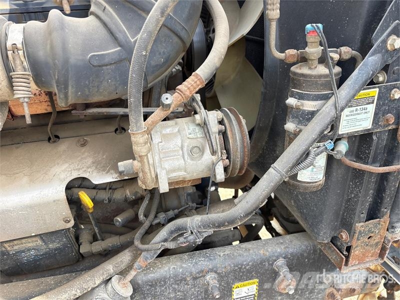 Mack CH613 탱커 트럭