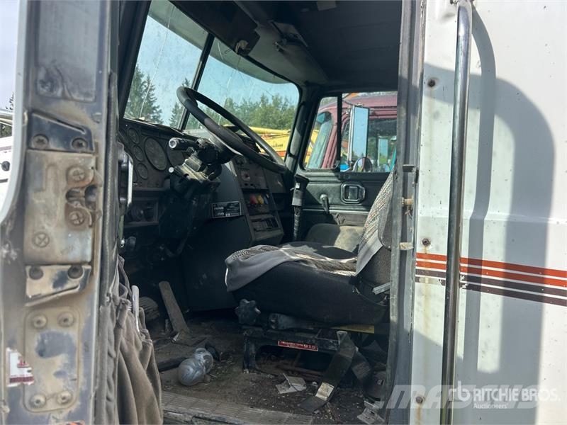 Mack CH613 Naudoti vilkikai