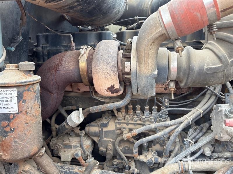 Mack CH613 Vilcēji
