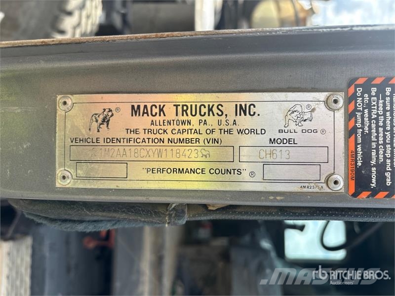 Mack CH613 탱커 트럭